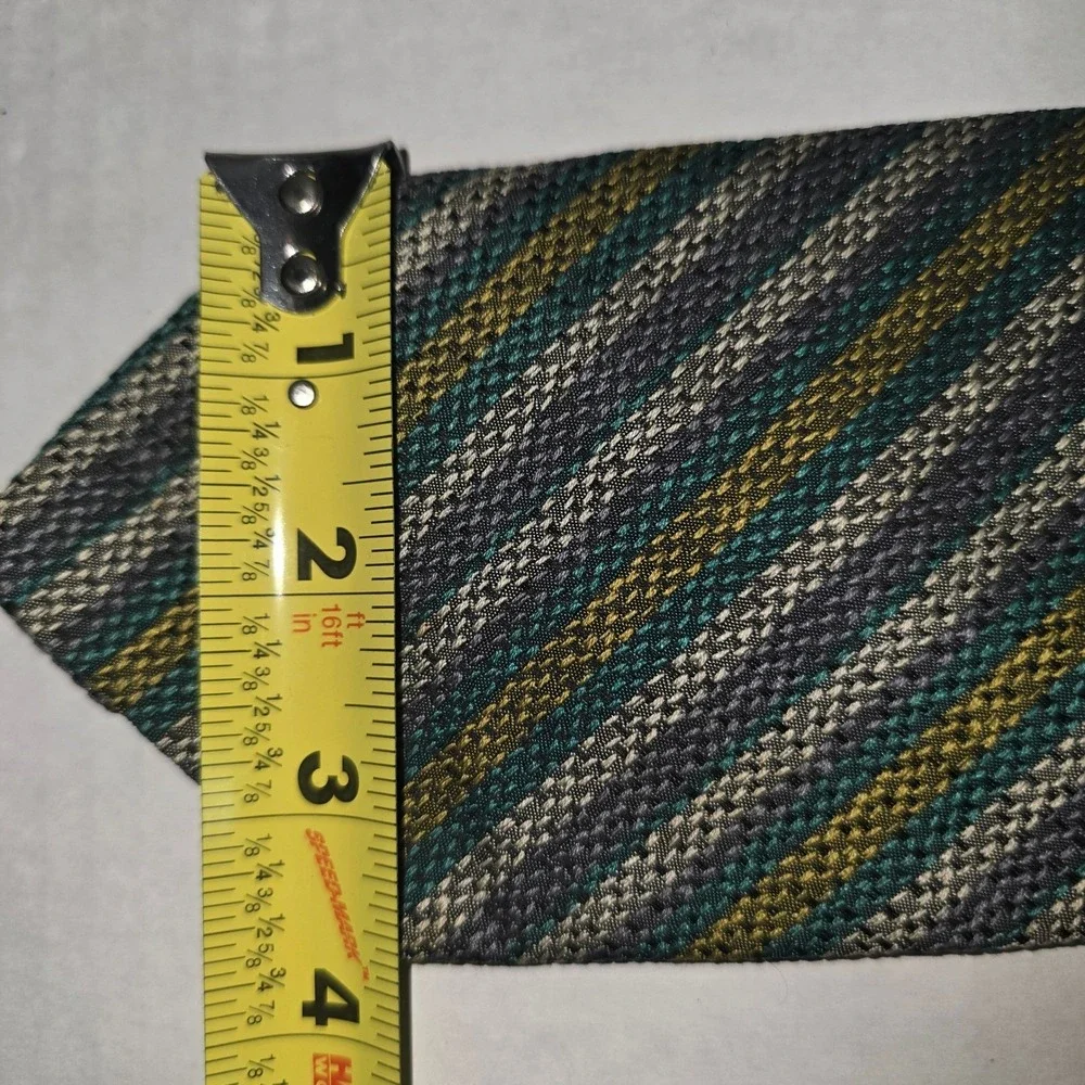 VINTAGE Sears‎ The Men's Store 60% Silk Neck Tie